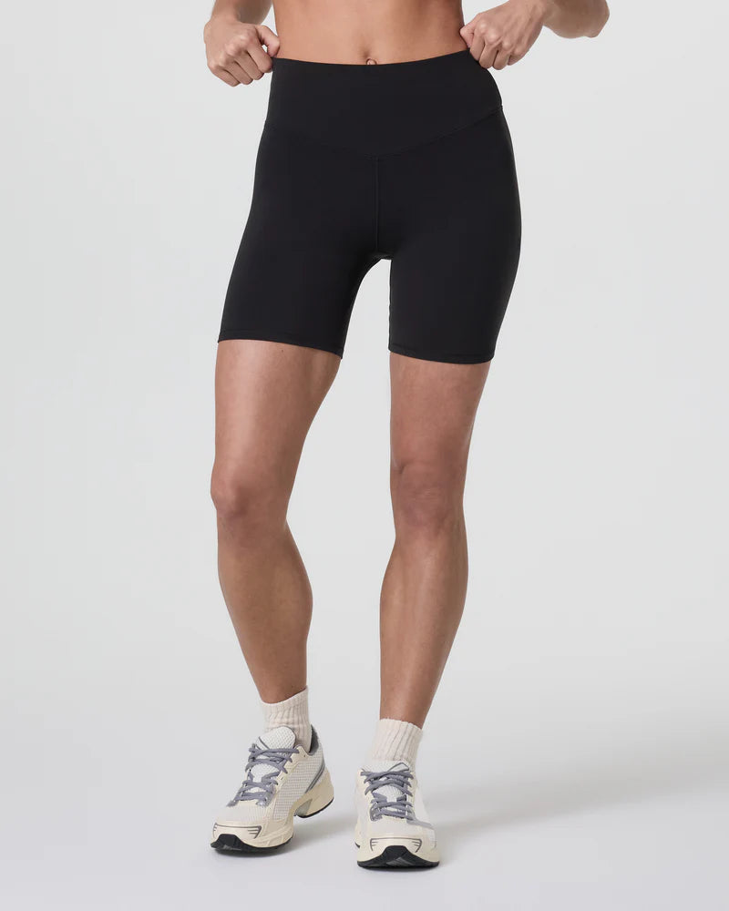 Vuori AllTheForm Short 6”