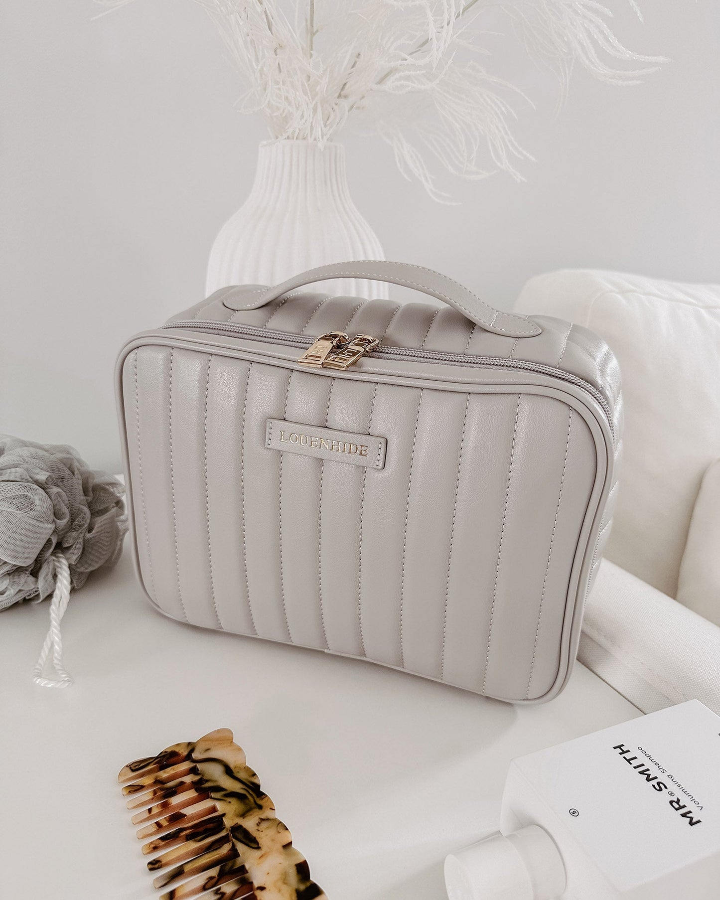 Maggie Hanging Toiletry Case