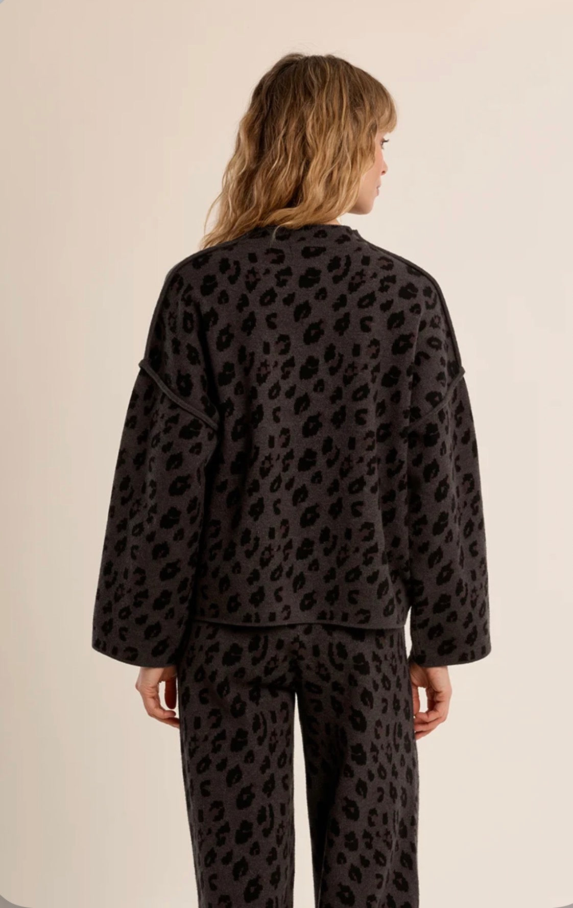 Wide sweater, leopard
