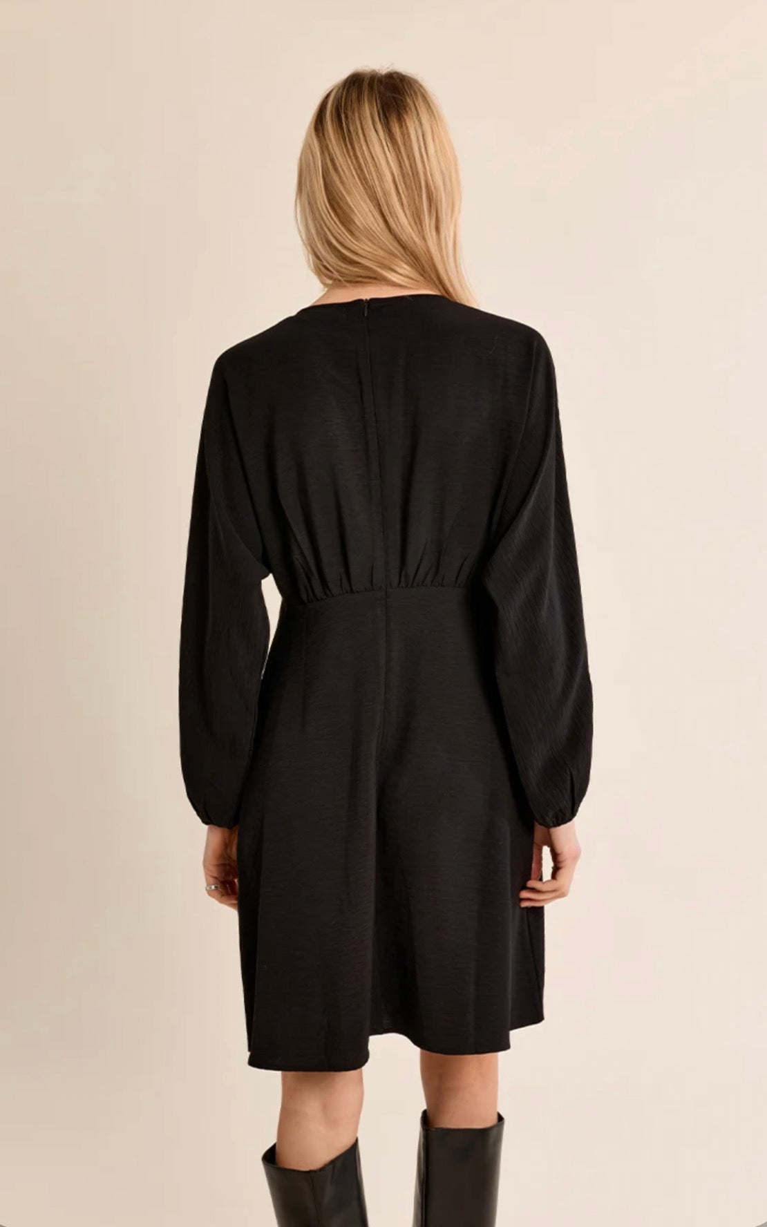 Short belted dress, V-neck