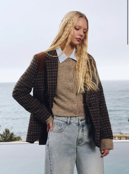 Short, fitted cardigan
