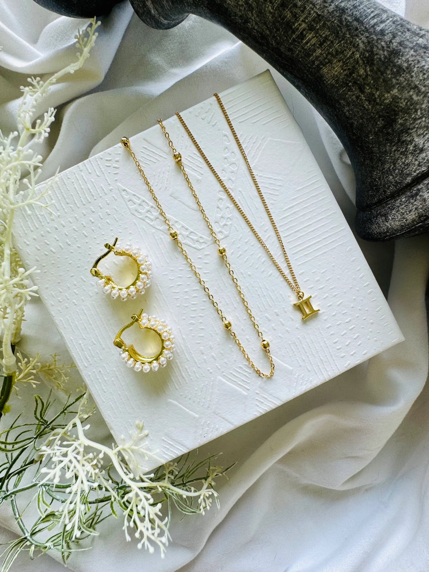 Coco Huggies -earrings Pretty Little Sparkels