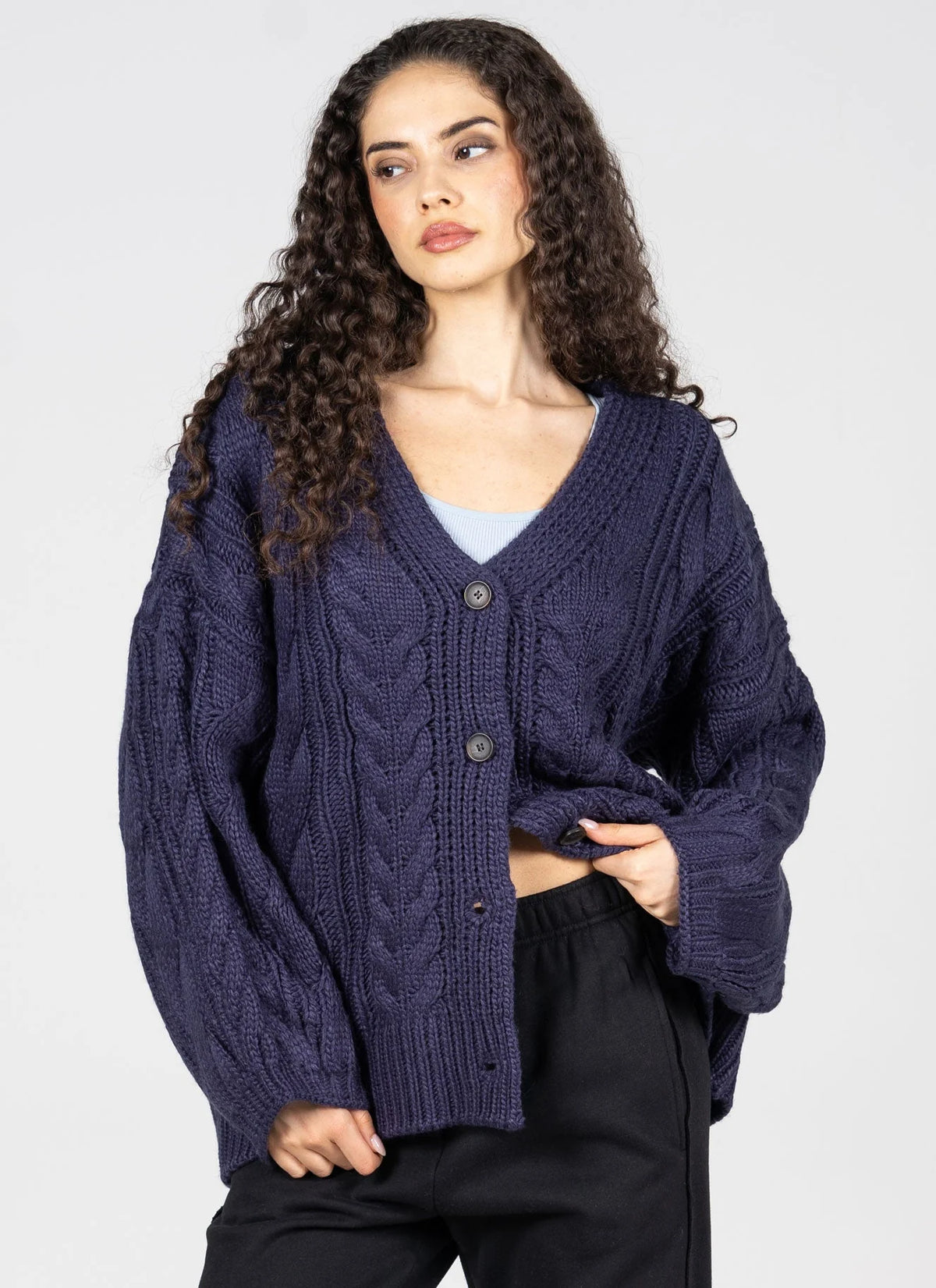 CHUNKY CABLE KNIT CARDIGAN