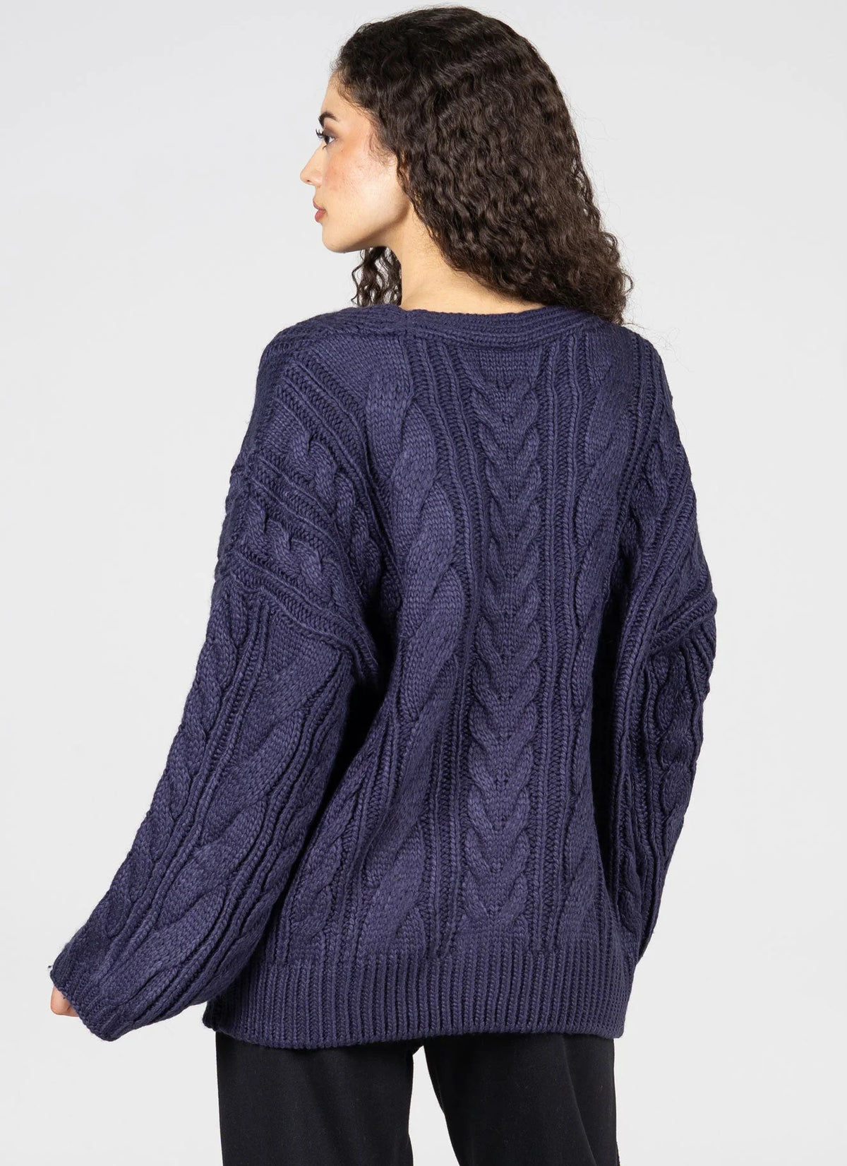 CHUNKY CABLE KNIT CARDIGAN