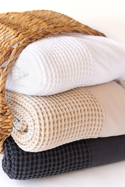 THE BREEZE | Luxe Waffle XL Throw