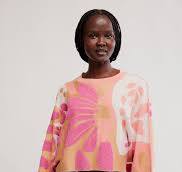 Mia Pullover in Coral Kiss Combo