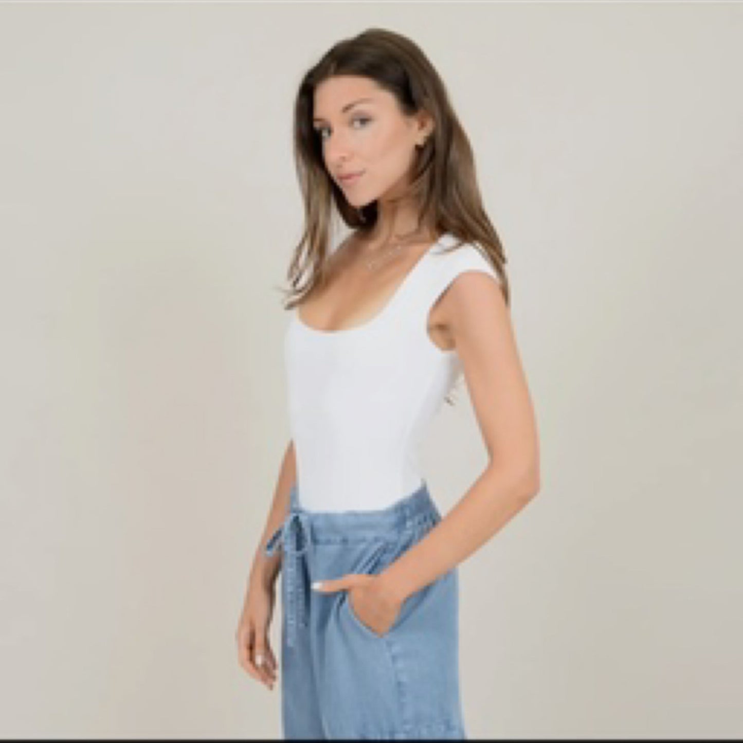 Tiara Rib Rounded Square